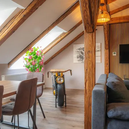 Apatman Fellini House Apartment *