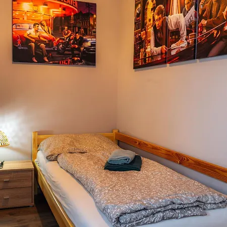 Apatman Fellini House Apartment *