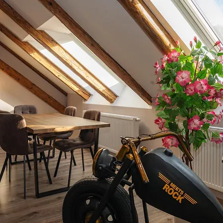 Apatman Fellini House Trenčín