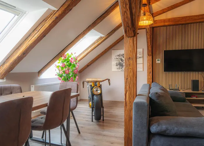 Apatman Fellini House Апартаменты *