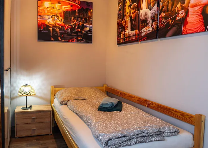 Apatman Fellini House Апартаменты *