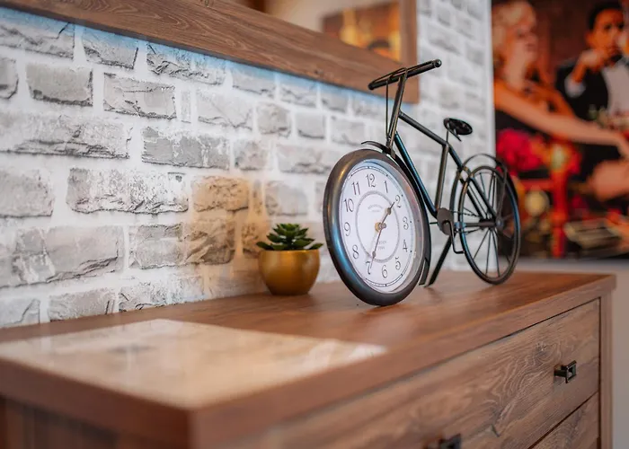 Apatman Fellini House * Тренчин